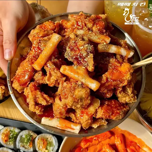 Bùng Nổ Vị Giác Với 11 Loại Sốt Độc Đáo Chỉ Có Tại Tê Tê Chicken!